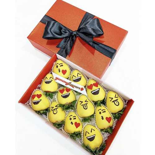 12pcs Emoji Chocolate Strawberries Gift Box